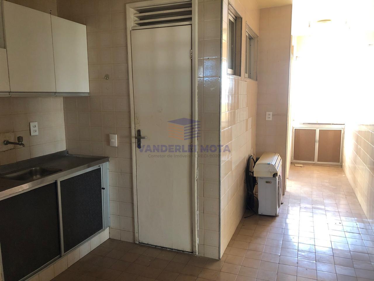 Apartamento à venda com 3 quartos, 106m² - Foto 6